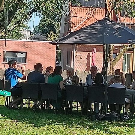 B&B Casa Roman & Vakantiewoning Voor 1 Pers Tot Max 32 Personen Zonhoven Esterno foto