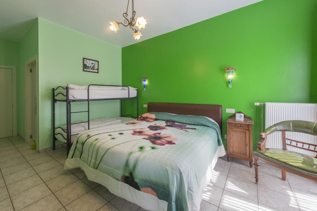 B&B Casa Roman & Vakantiewoning Voor 1 Pers Tot Max 32 Personen Zonhoven Esterno foto