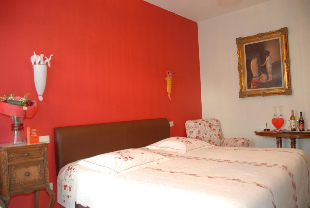 B&B Casa Roman & Vakantiewoning Voor 1 Pers Tot Max 32 Personen Zonhoven Esterno foto